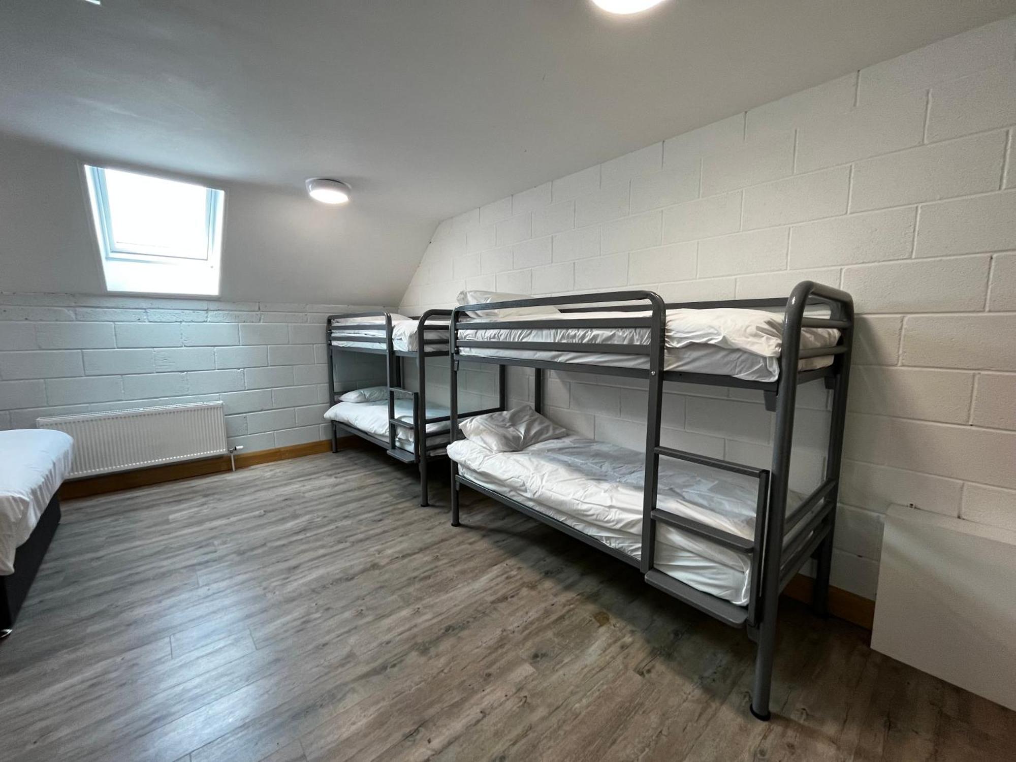 Hostel Achill Surf Centre *